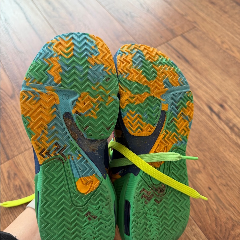 Nike LeBron Witness 7 Kaleidoscope GS DQ8650-400 - Picture 5 of 10